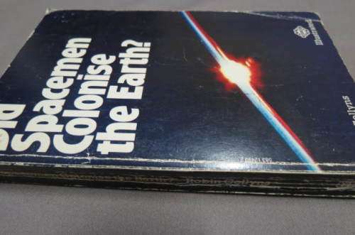 Robbert Collyns. Did spacemen colonise the Earth?